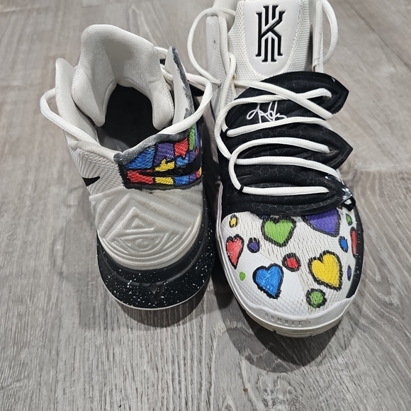 Nike Kyrie 5 Unisex Basketball Shoes for Chinese New Year 2019, Size 13, Unlimit - Picture 7 of 8